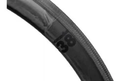 Jante Carbone BLB Notorious 38 Mm/20 Rayons -Équipement De Vélo jante carbone blb notorious 38 mm 20 rayons 2