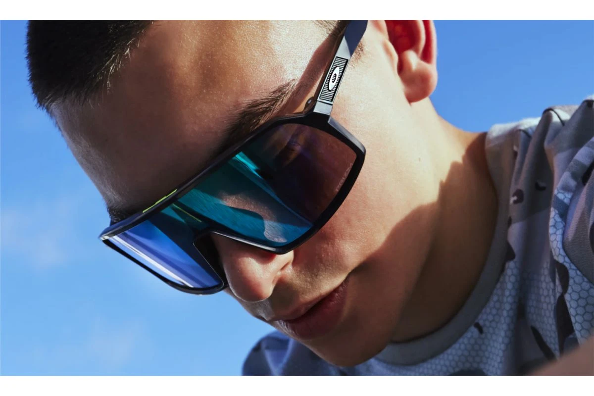 Lunettes De Soleil Oakley Sutro - Heritage Polished White 11 Lunettes De Soleil Oakley Sutro - Heritage Polished White – Image 9