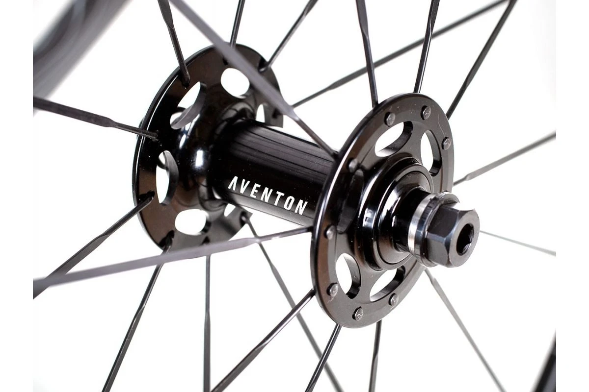 Paire De Roues Carbone Piste Aventón Latigo 01 à Boyaux 6 Paire De Roues Carbone Piste Aventón Latigo 01 à Boyaux – Image 4