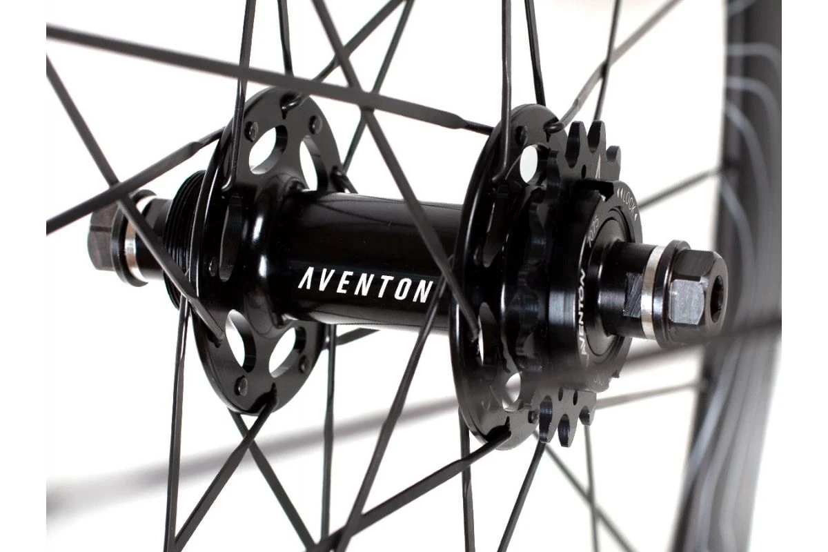 Paire De Roues Carbone Piste Aventón Latigo 01 à Boyaux 7 Paire De Roues Carbone Piste Aventón Latigo 01 à Boyaux – Image 5