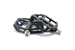 Pédales P&A VTT / BMX Alu à Ergots Vissés