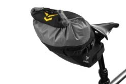 Sacoche De Selle Apidura Backcountry Saddle Pack -Équipement De Vélo sacoche de selle apidura backcountry saddle pack 4
